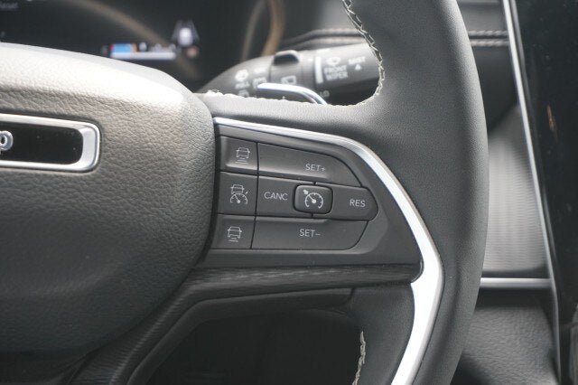 2025 Jeep Grand Cherokee L Laredo X