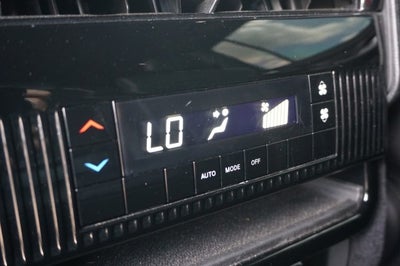 2023 Jeep Wagoneer Base