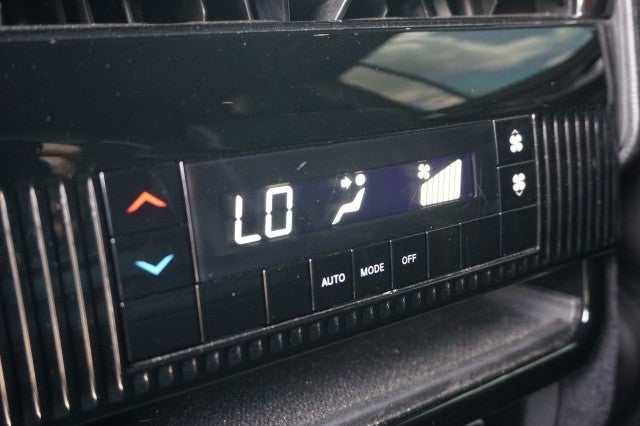 2023 Jeep Wagoneer Base