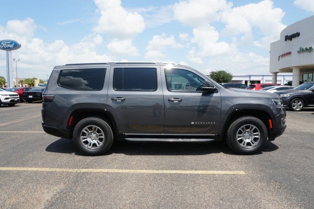 2023 Jeep Wagoneer Base