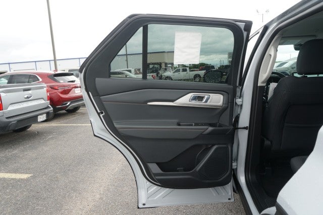 2026 Ford Explorer Active w/100A Pkg