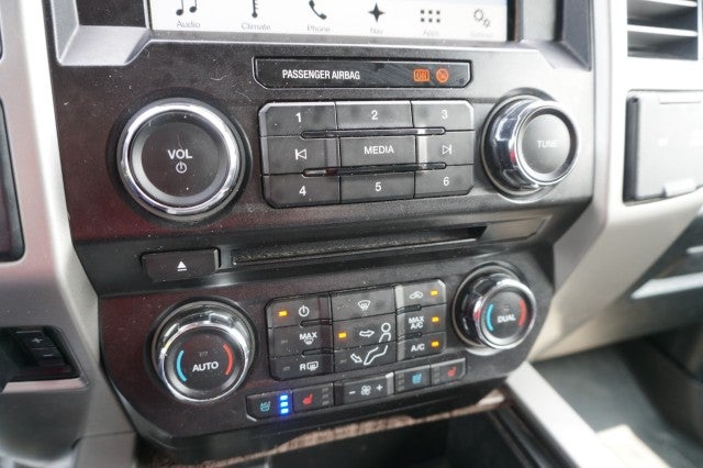 2017 Ford Super Duty F-250 SRW Lariat