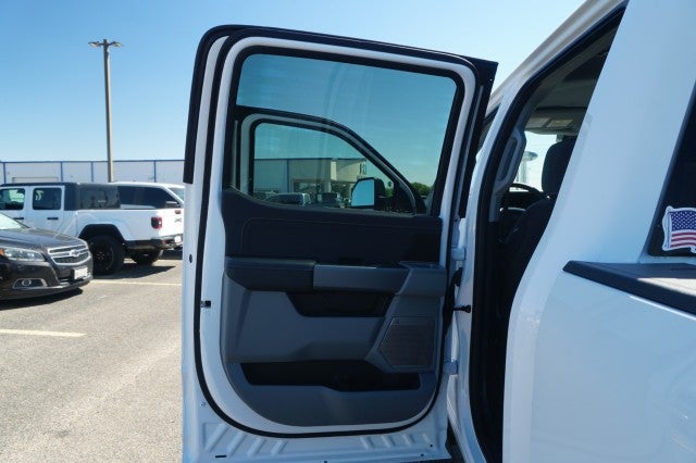 2027 Ford Super Duty F-350 SRW XL