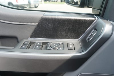 2027 Ford Super Duty F-350 DRW XL