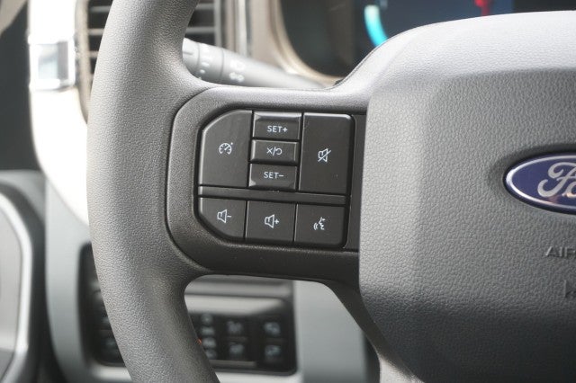 2027 Ford Super Duty F-350 DRW XL