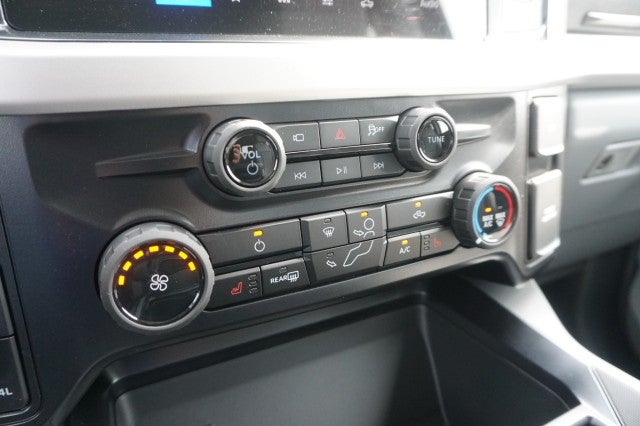 2027 Ford Super Duty F-350 DRW XL