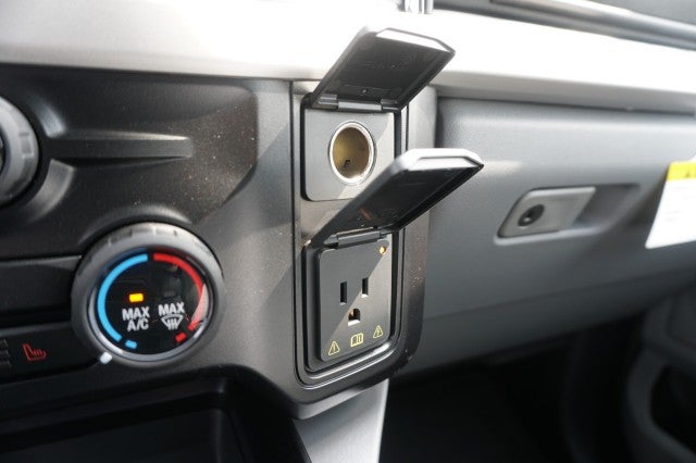 2027 Ford Super Duty F-350 DRW XL