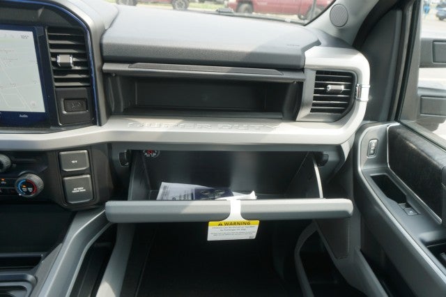 2027 Ford Super Duty F-350 DRW XL