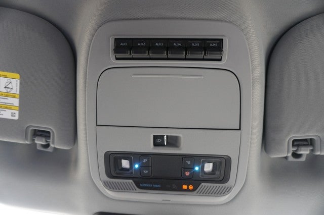 2027 Ford Super Duty F-350 DRW XL