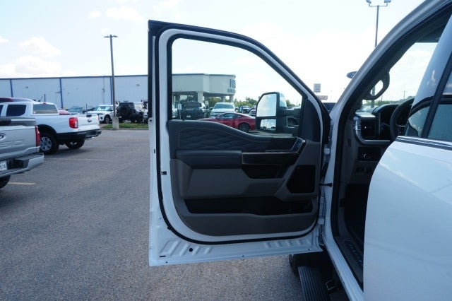 2027 Ford Super Duty F-450 DRW XL