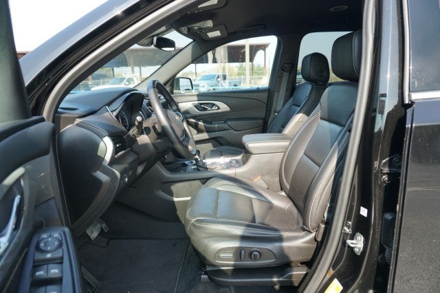 2022 Chevrolet Traverse LT Leather