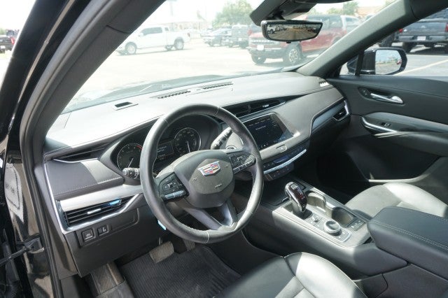 2022 Cadillac XT4 FWD Premium Luxury