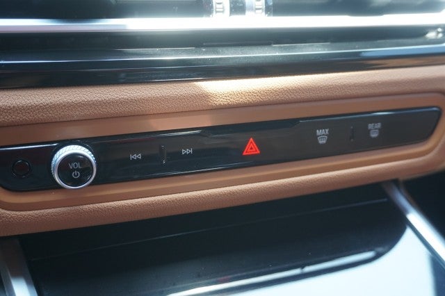 2024 BMW 3 Series 330i