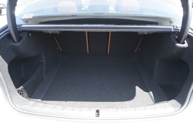2024 BMW 3 Series 330i