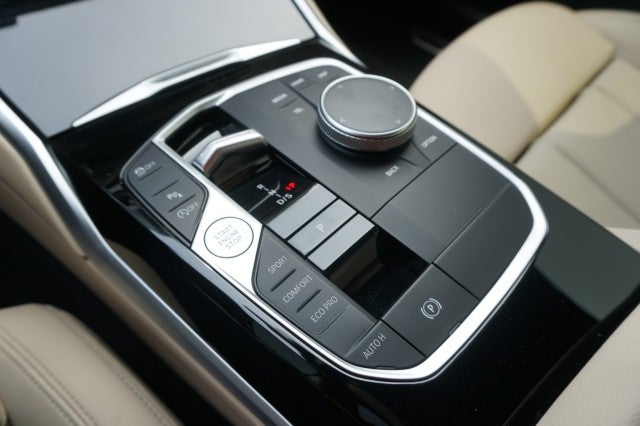 2024 BMW 3 Series 330i
