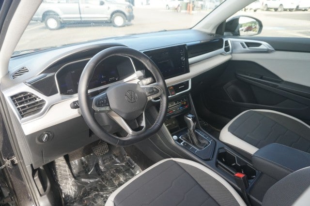 2025 Volkswagen Taos SE
