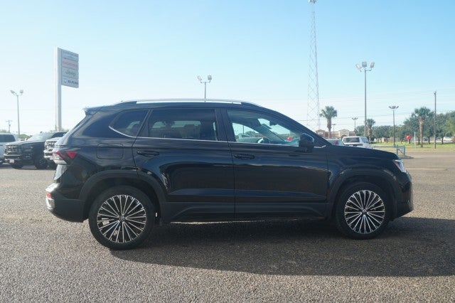 2025 Volkswagen Taos SE