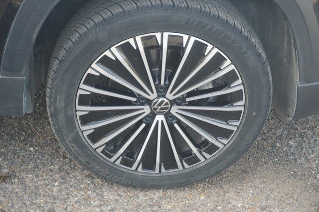 2025 Volkswagen Taos SE