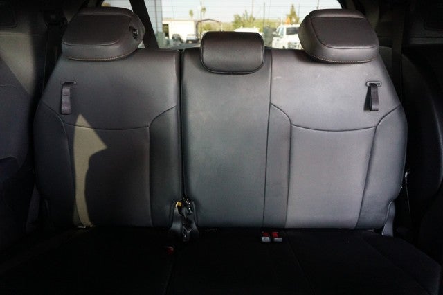 2022 Toyota Sienna XLE Woodland Edition