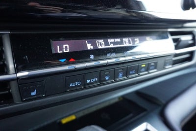 2022 Toyota Sienna XLE Woodland Edition