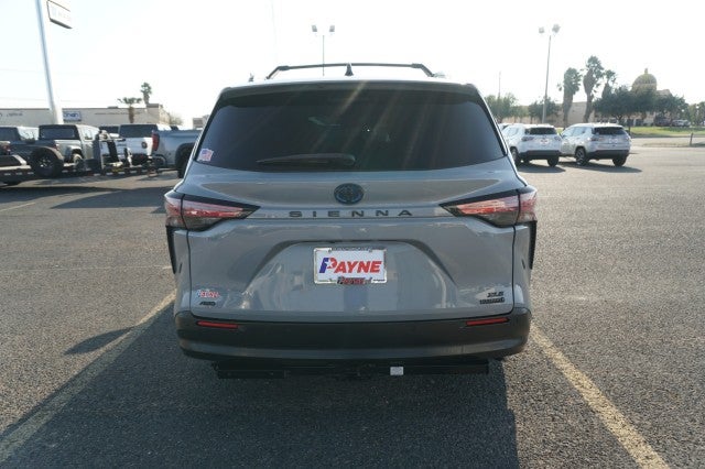 2022 Toyota Sienna XLE Woodland Edition