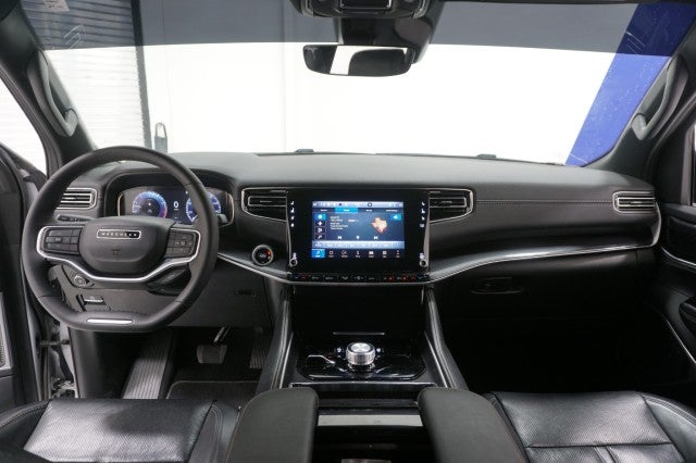 2024 Jeep Wagoneer Base