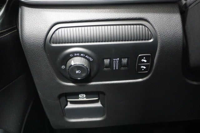 2024 Jeep Wagoneer Base