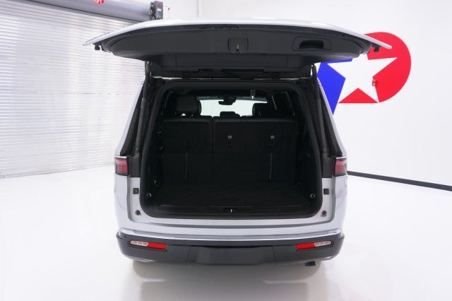 2024 Jeep Wagoneer Base