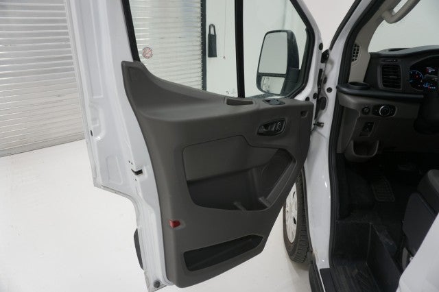 2025 Ford Transit Passenger Wagon XL
