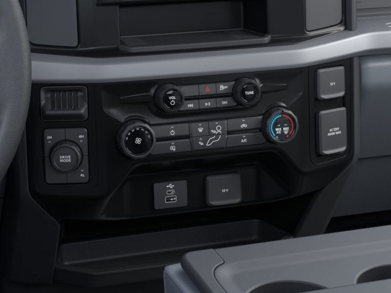 2025 Ford Super Duty F-600 DRW XL