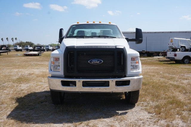 2027 Ford F-650 Straight Frame Base