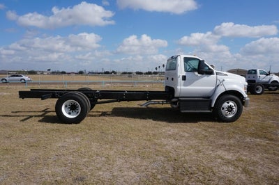 2027 Ford F-650 Straight Frame Base