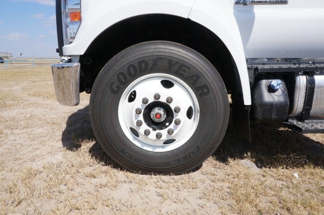 2027 Ford F-650 Straight Frame Base