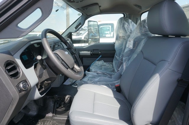 2027 Ford F-650 Straight Frame Base