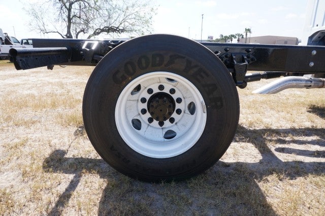 2027 Ford F-650 Straight Frame Base