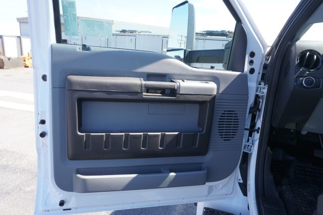 2027 Ford F-750 Straight Frame Base