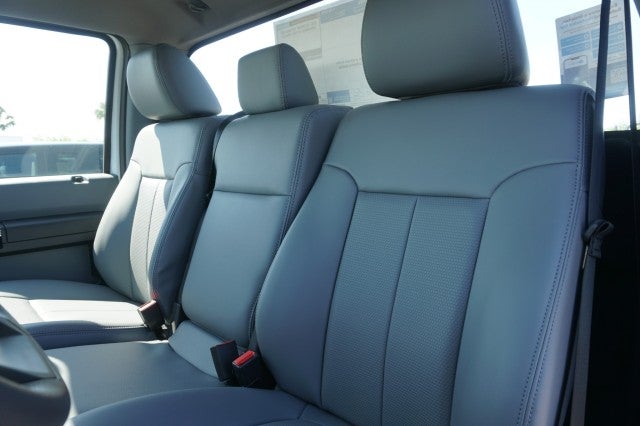 2027 Ford F-750 Straight Frame Base