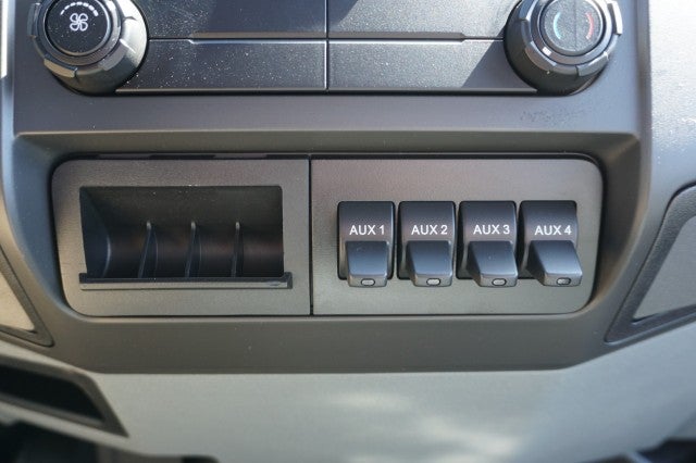 2027 Ford F-750 Straight Frame Base