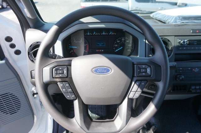 2027 Ford F-750 Straight Frame Base