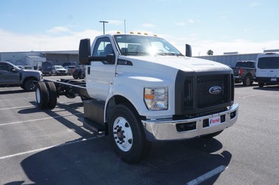 2027 Ford F-750 Straight Frame Base