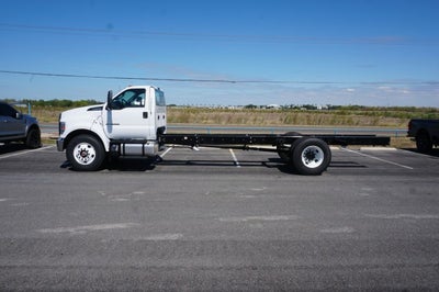 2027 Ford F-750 Straight Frame Base