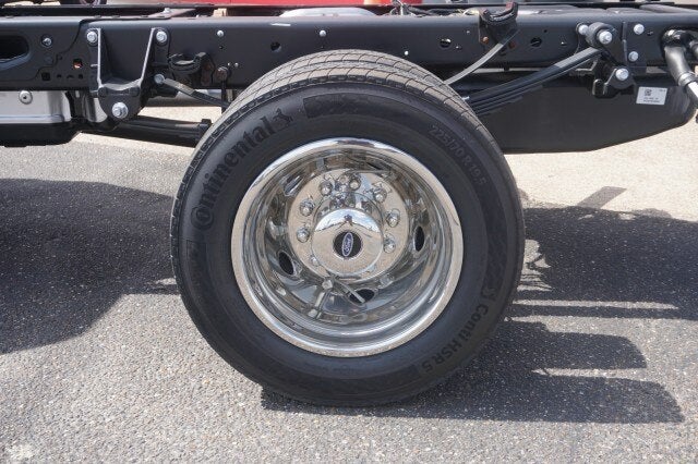 2025 Ford Super Duty F-550 DRW XL