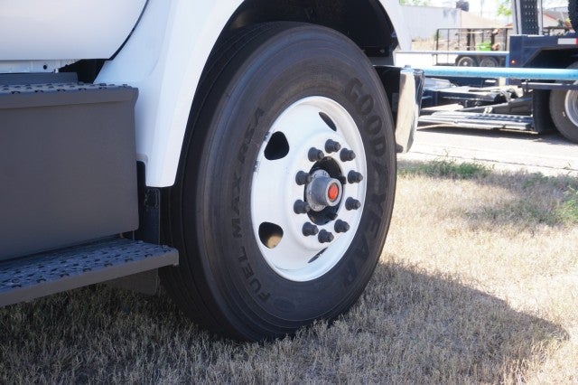 2027 Ford F-750 Straight Frame Base