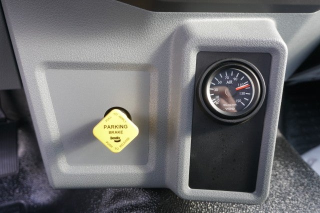 2027 Ford F-750 Straight Frame Base