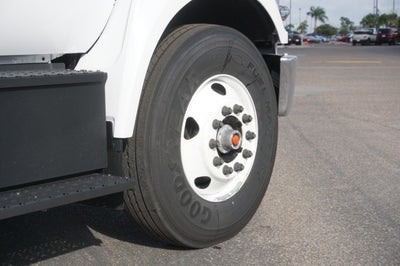 2027 Ford F-750 Straight Frame Base