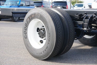 2027 Ford F-750 Straight Frame Base