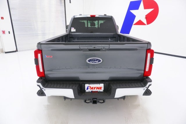 2026 Ford Super Duty F-350 DRW LARIAT