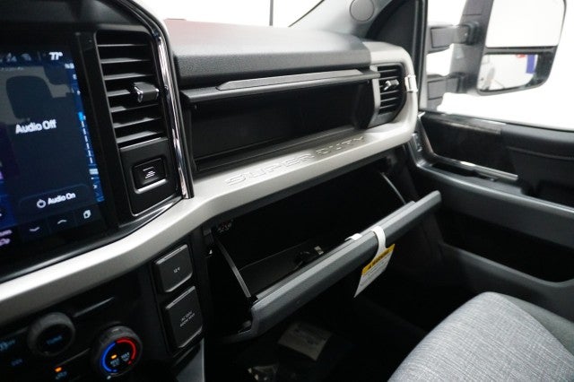 2027 Ford Super Duty F-350 DRW XL
