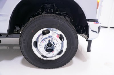 2027 Ford Super Duty F-350 DRW XL
