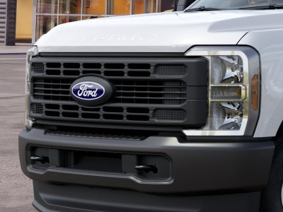 2027 Ford Super Duty F-350 DRW XL